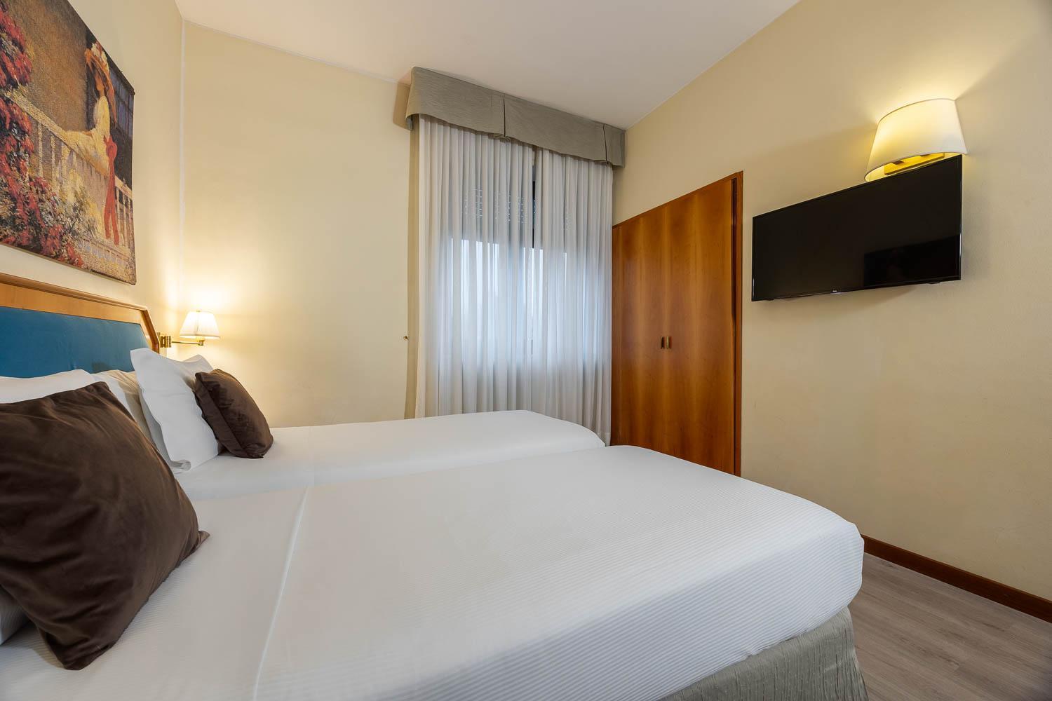 Ih Hotels Milano Eur - Trezzano Sul Naviglio Exterior photo