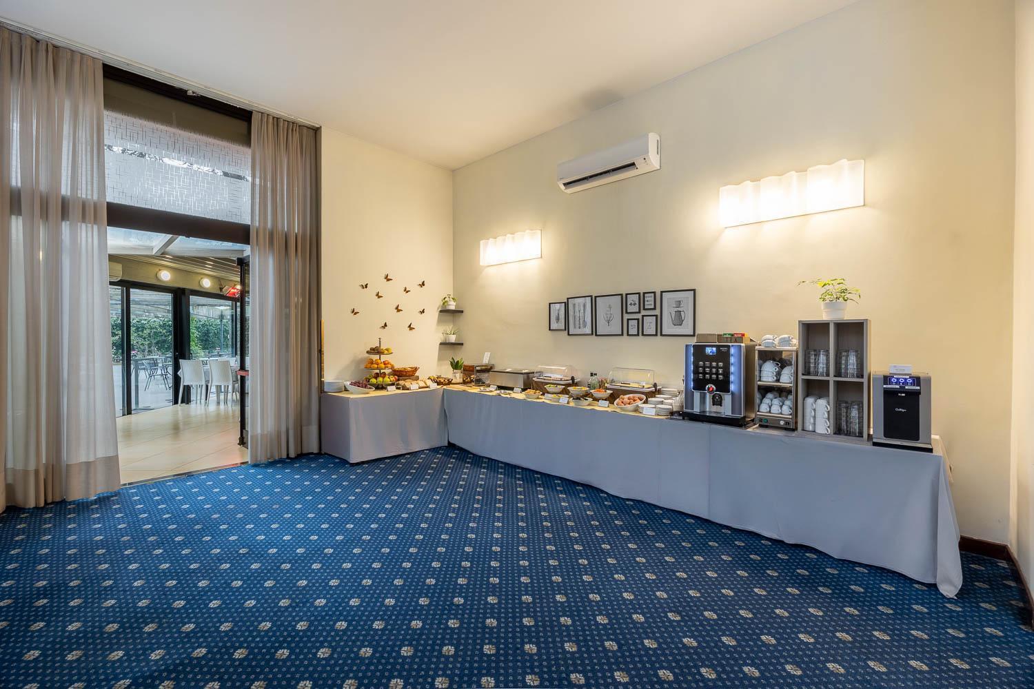 Ih Hotels Milano Eur - Trezzano Sul Naviglio Exterior photo